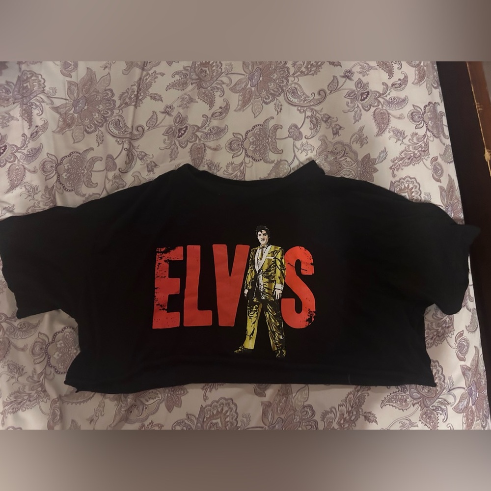 Elvis Crop top never worn